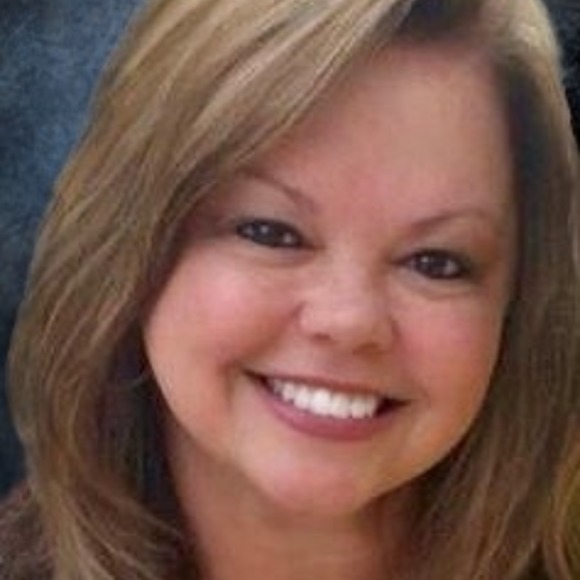 Meet your Posher, Mia - Picture 2 of 2